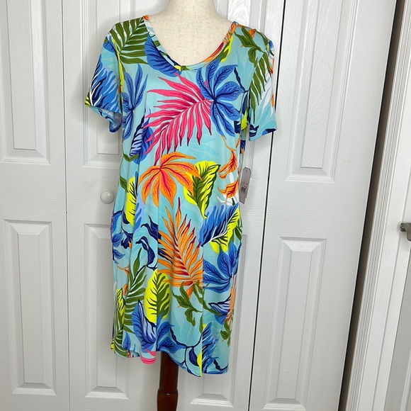 Stella Parker Dresses & Skirts - Stella Parker Botanical Multi Beach Cover Up Dress, with pockets